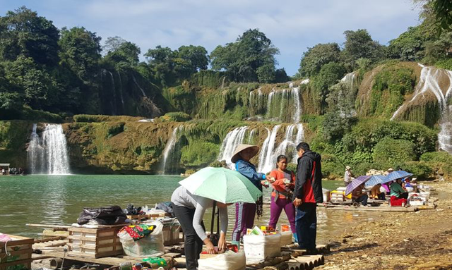 广西自驾游，中越沿边公路，一副山水交融的喀斯特秀美画卷