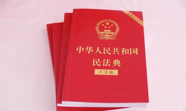 “新规”出台，夫妻离婚后不用再为房产争，2022年起一律这样处理