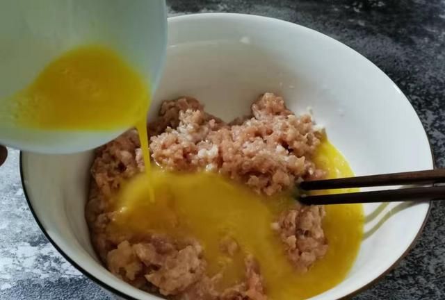 什么蔬菜能做饺子?哪种好吃呢,羊肉馅饺子与什么蔬菜搭配好吃图4