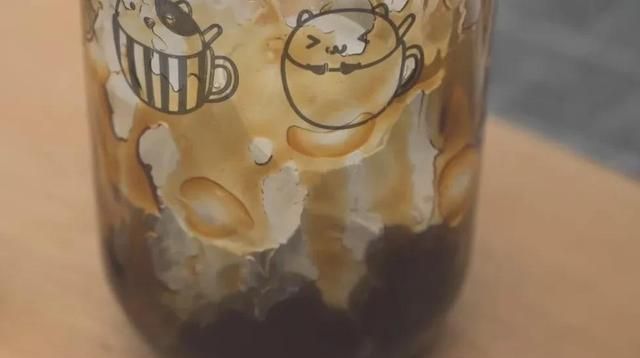 水果茶vs珍珠奶茶？你爱哪一杯？