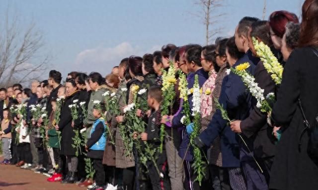 推荐10部感人至深的国产催泪电影，太好哭了！